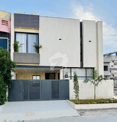 8 Marla (30x60) Ultra Luxury Designer House For Sale In Block E Mpchs Multi Garden B17 Islamabad