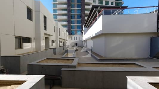Prime Location Emaar Pearl Towers House Sized 300 Square Yards For sale Prime Location Emaar Pearl Towers House Sized 300 Square Yards For sale