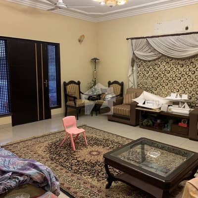 ڈی ایچ اے فیز 4 ڈی ایچ اے ڈیفینس,کراچی میں 4 کمروں کا 12 مرلہ مکان 10.0 کروڑ میں برائے فروخت۔