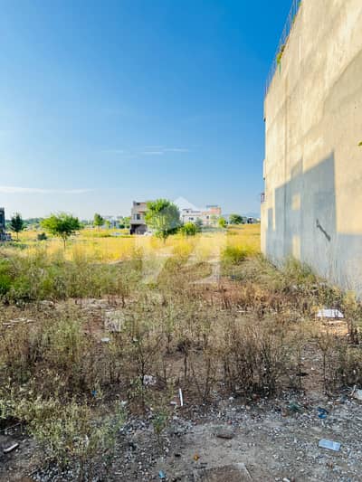 I Am Selling 7 Marla Residential Plot In Block R,Gulberg Residencia Islamabad