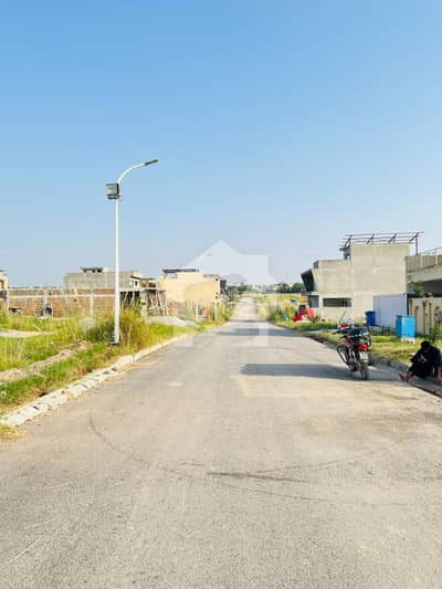 I Am Selling 7 Marla Corner Residential Plot In Block C,Gulberg Residencia Islamabad