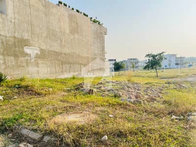 I Am Selling 10 Marla Residential Plot In Block A,Gulberg Residencia Islamabad