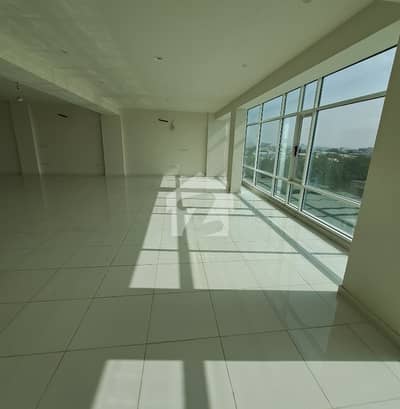200sqyd OFFICE BUILDING AVAILABLE FOR RENT AT MAIN KHAYBAN E ITTEHAD BUKHARI COMMERCIAL