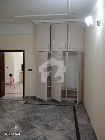 5 Marla ViP Lower & Upper Portion Urgent For Rent prime location n Sabzazar