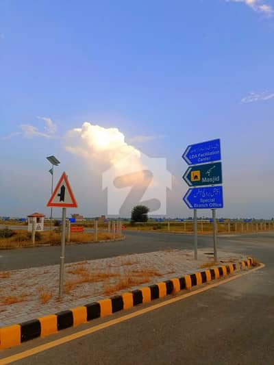ایل ڈی اے سٹی فیز 1 ۔ بلاک سی ایل ڈی اے سٹی فیز 1 - جناح سیکٹر,ایل ڈی اے سٹی فیز 1,ایل ڈی اے سٹی,ایل ڈی اے روڈ,لاہور میں 10 مرلہ رہائشی پلاٹ 1.4 کروڑ میں برائے فروخت۔