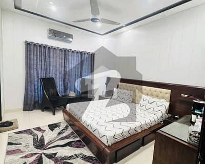 10 Marla Owner Build Solid House For Sale In DHA Phase 8 Pic Are 100% Original