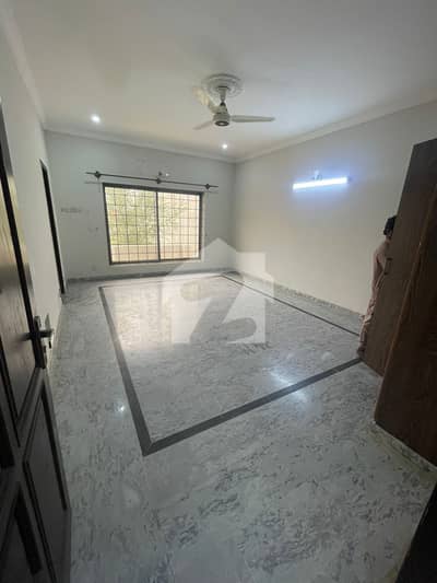 **LUXURY LIVING HOUSE UPPER PORTION FOR RENT IN D-12 (CDA SECTOR ISLAMABAD )**
