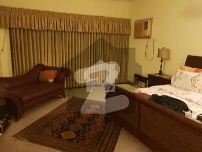 سیٹیلائیٹ ٹاؤن راولپنڈی میں 8 کمروں کا 19 مرلہ مکان 15.5 کروڑ میں برائے فروخت۔