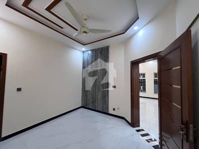 ٹاپ سٹی 1 - بلاک اے ٹاپ سٹی 1,اسلام آباد میں 3 کمروں کا 10 مرلہ مکان 1.45 لاکھ میں کرایہ پر دستیاب ہے۔