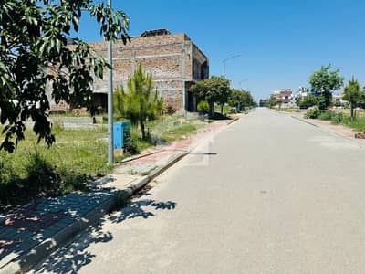 ٹاپ سٹی 1 - بلاک بی ٹاپ سٹی 1,اسلام آباد میں 1 کنال رہائشی پلاٹ 2.85 کروڑ میں برائے فروخت۔