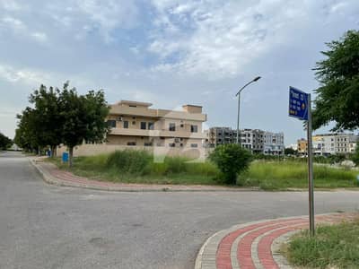 Ready To Construct Kanal Plot For Sale