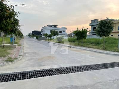 1 Kanal Solid Plot For Sale In C Block