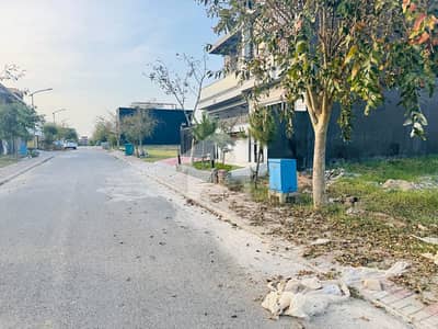 1 kanal Plot in C block Prime Location