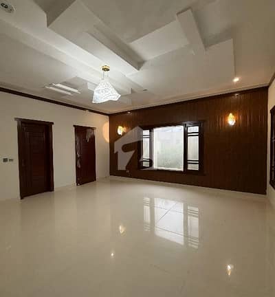 In DHA Phase 4 House For Sale Sized 300 Square Yards