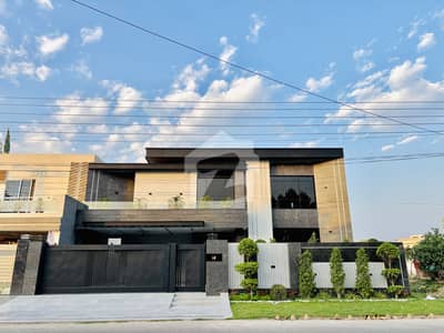 واپڈا ٹاؤن فیز 2 واپڈا ٹاؤن,ملتان میں 5 کمروں کا 1 کنال مکان 6.8 کروڑ میں برائے فروخت۔