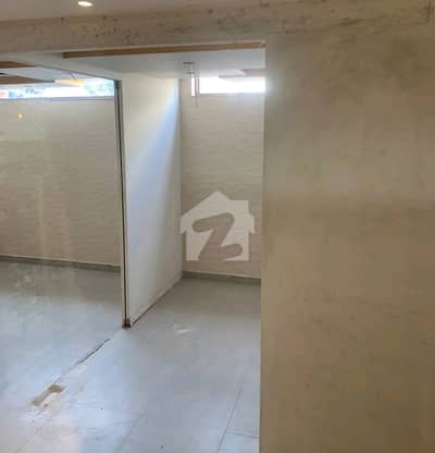 جی ۔ 9 مرکز جی ۔ 9,اسلام آباد میں 6 مرلہ Studio عمارت 20.0 کروڑ میں برائے فروخت۔