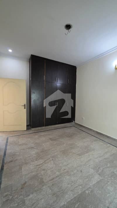 VALENCIA TOWN UPPER PORTION IS AVAILABLE FOR RENT