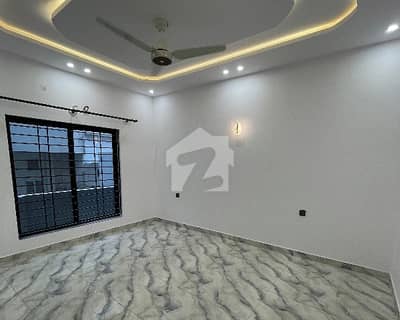 2100 Square Feet House In Stunning G-8/2 Is Available For sale