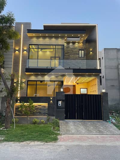 This Is Your Chance To Buy Prime Location House In Multan