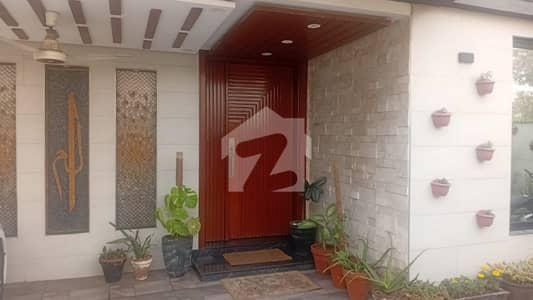 10 Marla Slightly Used House Available For Sale In Block DD Sector D Bahria Town Lahore