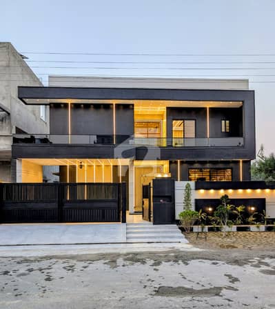 URGENT SALE | 1 Kanal Ultra Modern Design Bungalow | Premium Finish