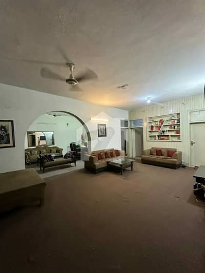 1 Kanal Upper Portion Is Available For Rent For Silent Office In Model Town Extension 60-Ft Road.