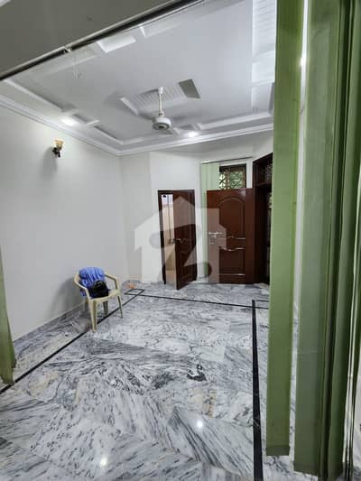 گلستان کالونی راولپنڈی میں 4 کمروں کا 4 مرلہ مکان 1.8 کروڑ میں برائے فروخت۔