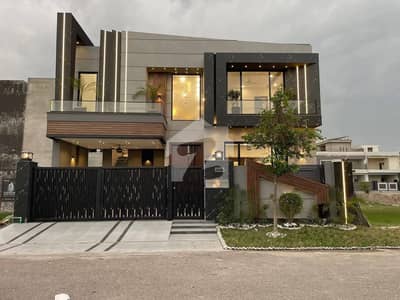 Prime Location House Spread Over 10 Marla In Royal Orchard Available