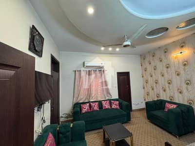 شالیمار کالونی ملتان میں 2 کمروں کا 5 مرلہ مکان 1.15 کروڑ میں برائے فروخت۔
