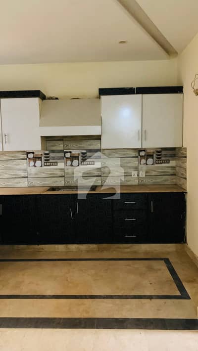 Flat For Rent 3 Bed
