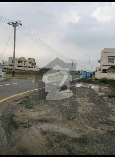 پیراگون سٹی لاہور میں 5 مرلہ رہائشی پلاٹ 95.0 لاکھ میں برائے فروخت۔