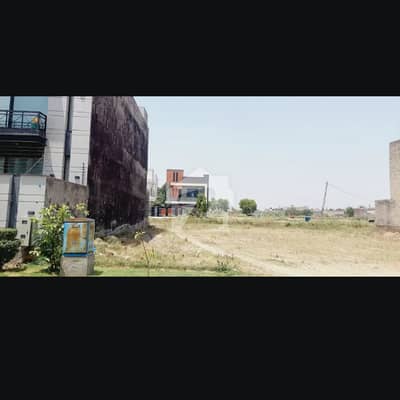 پیراگون سٹی لاہور میں 5 مرلہ رہائشی پلاٹ 95.0 لاکھ میں برائے فروخت۔