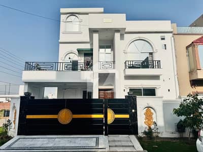 10 Marla Corner House For Sale