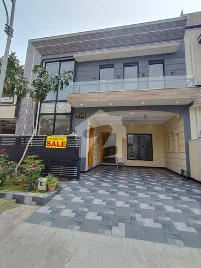 Beautifully Constructed House Is Available For sale In Faisal Town - F-18