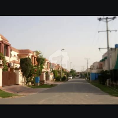 پیراگون سٹی لاہور میں 4 مرلہ رہائشی پلاٹ 86.0 لاکھ میں برائے فروخت۔