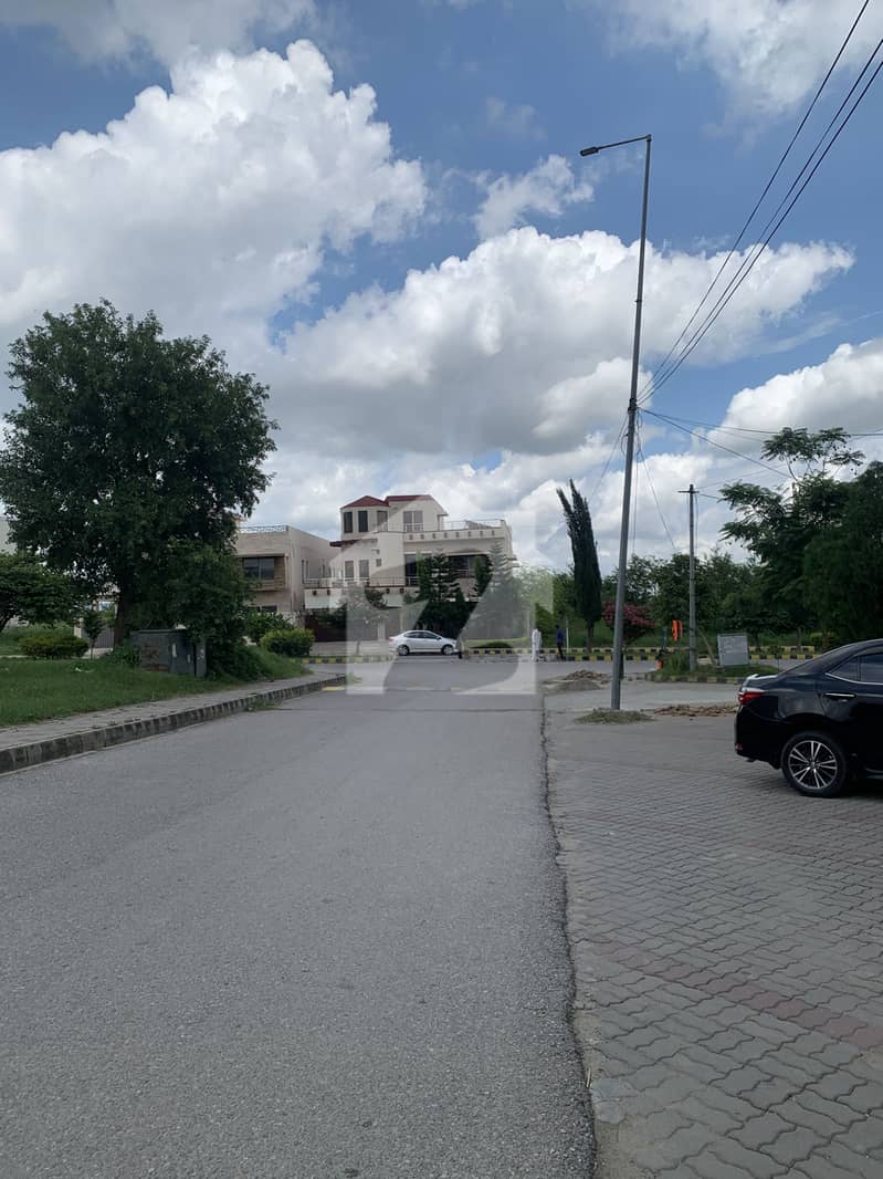 14 MARLA SOLID LEVEL PLOT FOR SALE 14 MARLA SOLID LEVEL PLOT FOR SALE