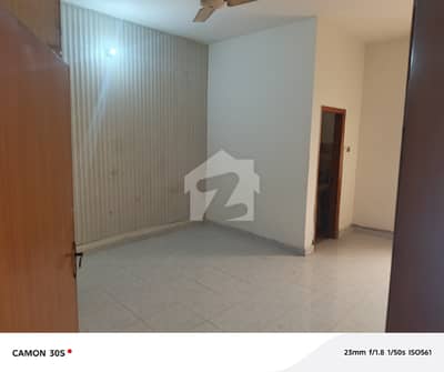 10 Marla Upper Portion For rent In Johar Town Phase 2