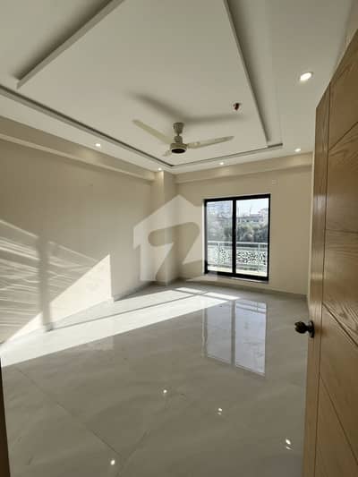 3 Bed Unfurnished Flat Available For Rent.