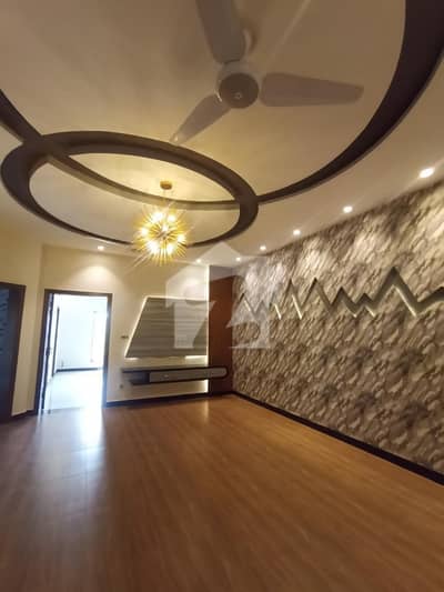 10 Marla House Available In Bahria Town Phase 8 - Sector F-1 For rent 10 Marla House Available In Bahria Town Phase 8 - Sector F-1 For rent
