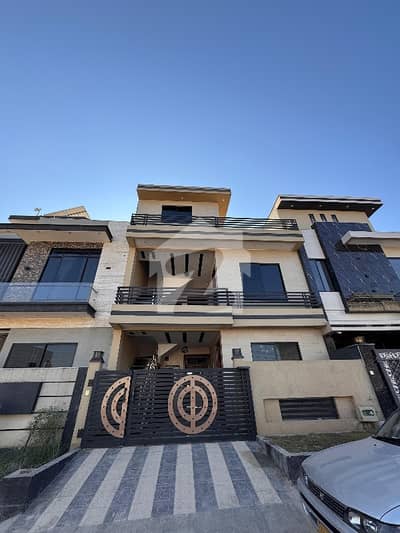 Designer 5 Marla House For Sale