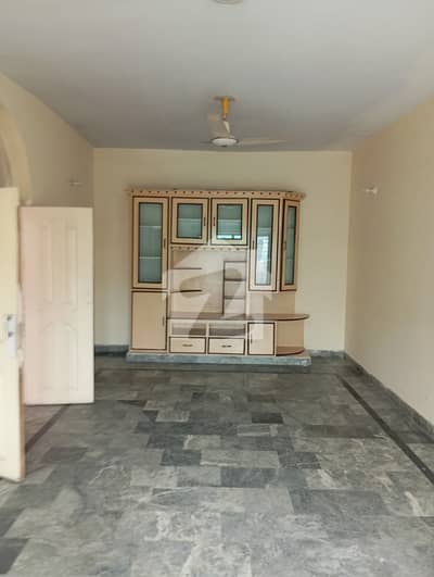 JOHAR TOWN PHASE 2 PORTION FOR RENT