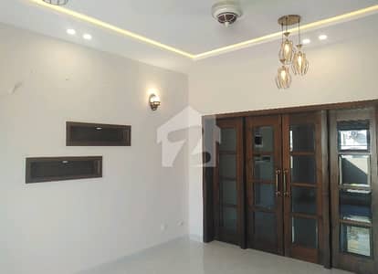House Of 10 Marla Available For sale In Bahria Town Phase 8 - Block B