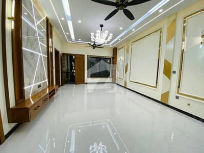 8 Marla House For Rent In Beautiful Bahria Town Phase 8 - Rafi Block