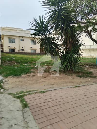 ای ۔ 11/1 ای ۔ 11,اسلام آباد میں 1 کنال رہائشی پلاٹ 9.0 کروڑ میں برائے فروخت۔