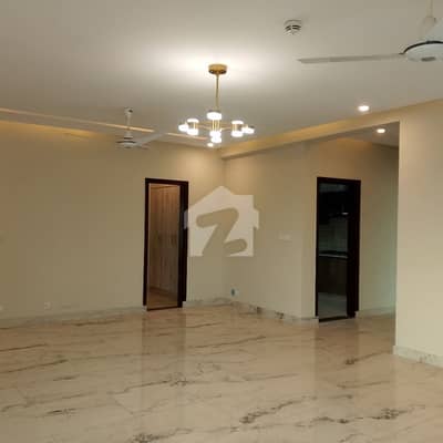 Brand New 4 Bed Apartment