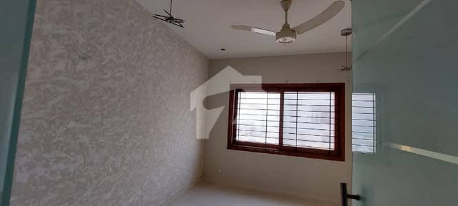DHA PHASE 6 500 YARDS 6 BEDROOMS TWO UNIT WEST OPEN BUNGALOW IS UP FOR URGENT SALE