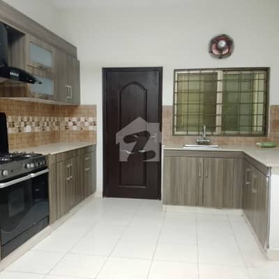 4 Bed 13 Marla Apartment Available For Rent