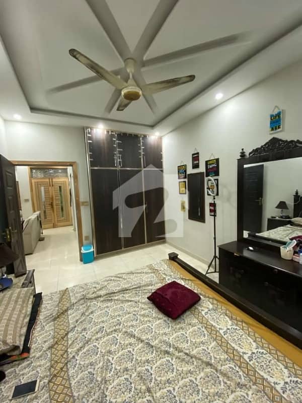 Upper Portion Available For Rent Upper Portion Available For Rent
