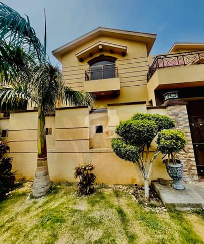 17 Marla 5 Bedroom Brig House Available for Sale in Askari 10 Sector-F Lahore Cantt