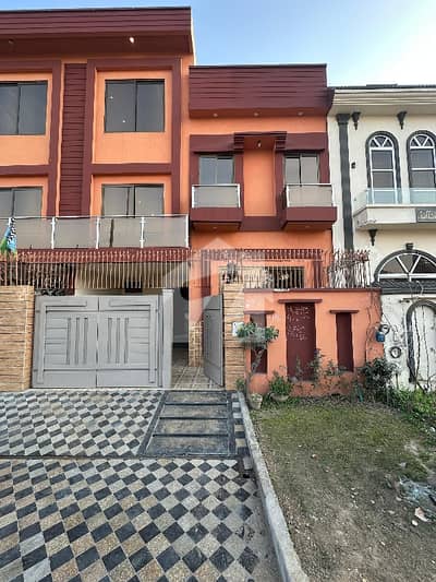 سٹی ہاؤسنگ سوسائٹی گوجرانوالہ میں 5 کمروں کا 5 مرلہ مکان 65.0 ہزار میں کرایہ پر دستیاب ہے۔
